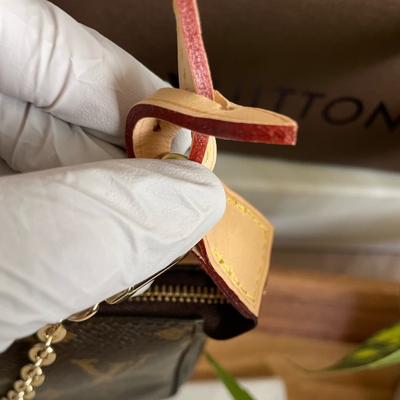 Prestine Vintage Authentic Louis Vuitton Pochette with Unbranded Chain Strap! - Picture 9 of 14